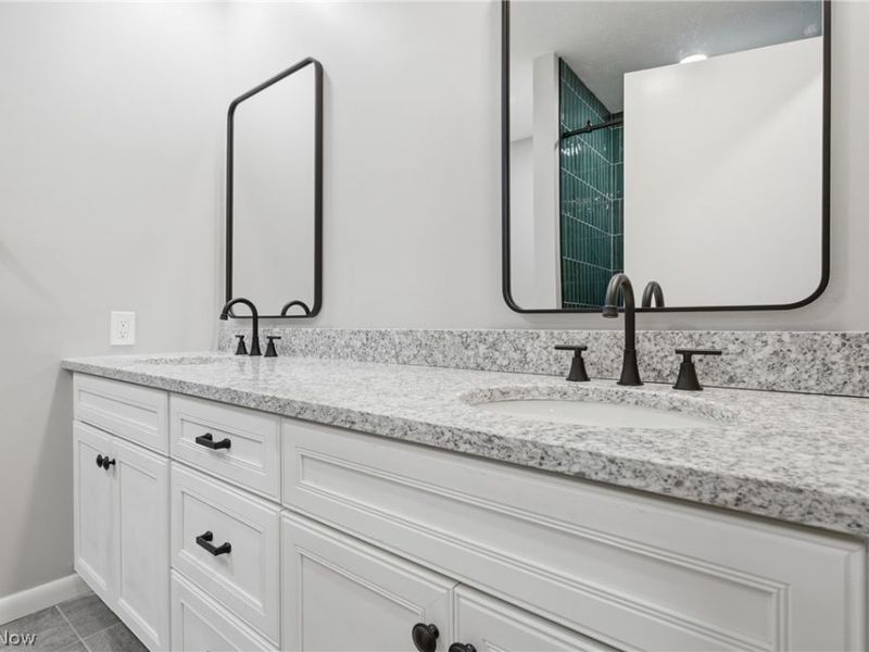 17933 Cliffside Drive, Strongsville, OH 44136 Photo 32
