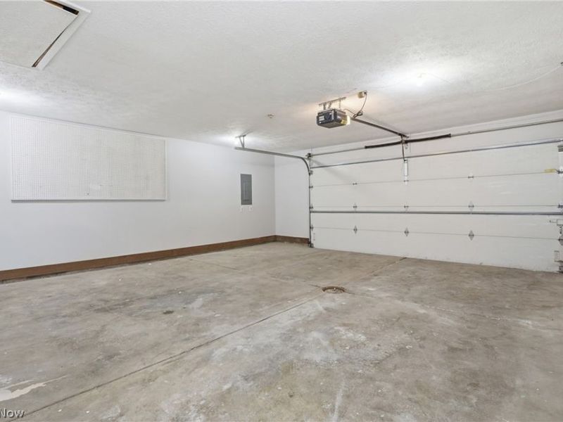 17933 Cliffside Drive, Strongsville, OH 44136 Photo 35