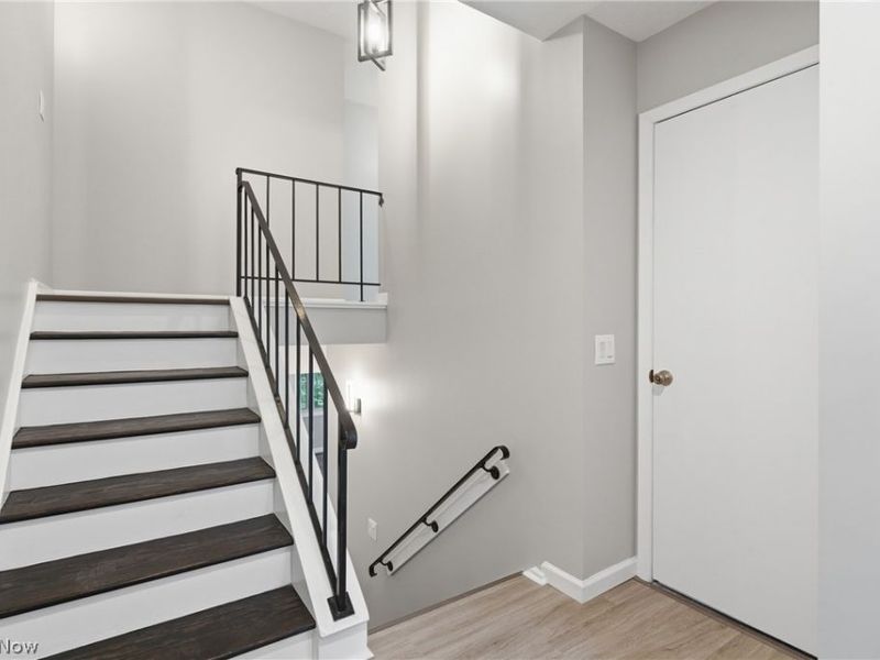 17933 Cliffside Drive, Strongsville, OH 44136 Photo 6