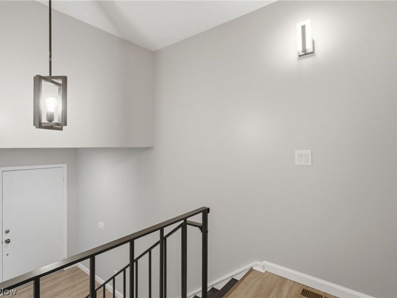 17933 Cliffside Drive, Strongsville, OH 44136 Photo 9