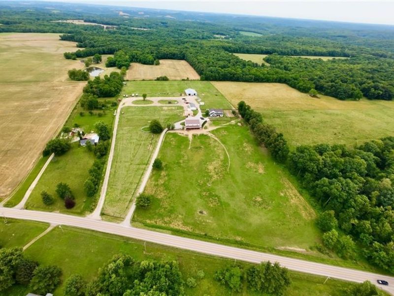 27261 Newcastle Road, Gambier, OH 43022 Photo 2