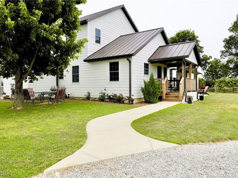 27261 Newcastle Road, Gambier, OH 43022 Photo 4
