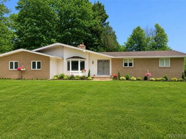 8 Drake Ext Avenue, Silver Creek, NY 14136