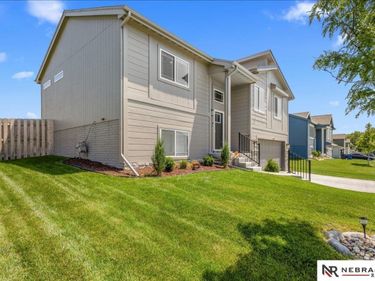 14905 S 18 Street, Bellevue, NE 68123