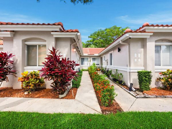 10432 Lake Vista Circle, Boca Raton, FL 33498