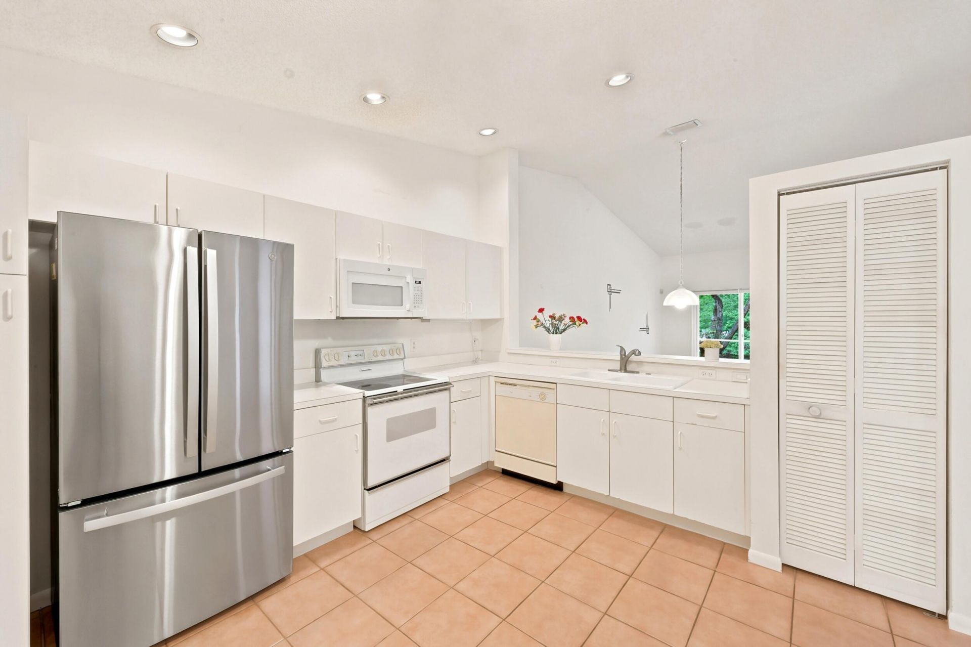 10432 Lake Vista Circle, Boca Raton, FL 33498 Photo
