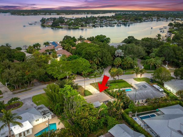 201 W Riverside Drive, Jupiter, FL 33469