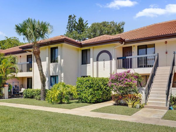5201 W Club Circle, Unit 103, Boca Raton, FL 33431