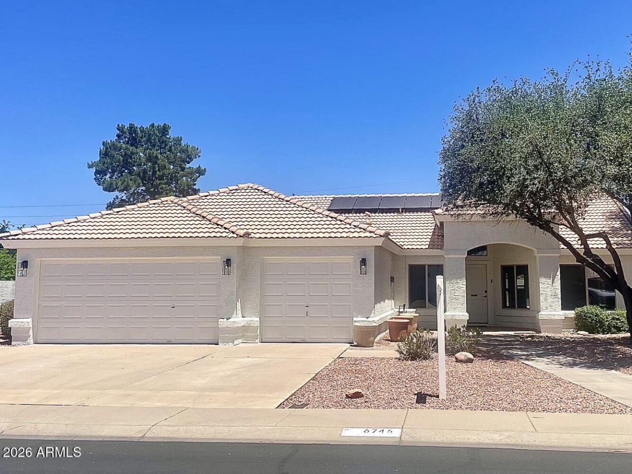 6746 W Columbine Drive, Peoria, AZ 85381 Main Photo