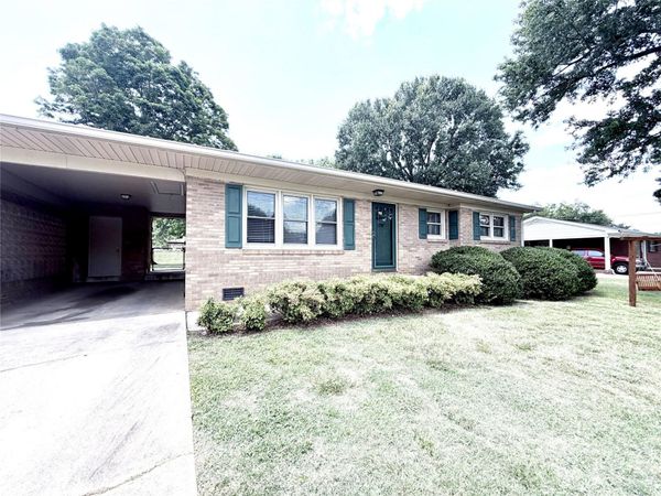 2623 Sherry Lane , Gastonia, NC 28054