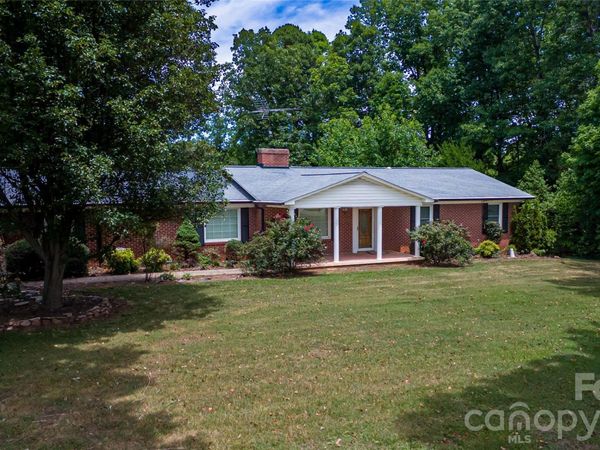 6000 George Hildebran School Road, Hickory, NC 28602