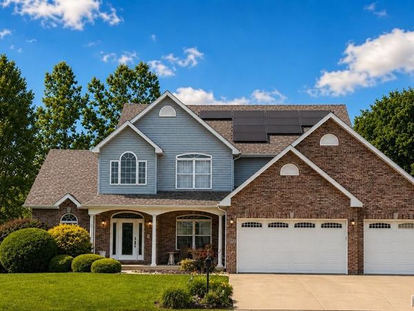 2932 Cambridge Point, Maryville, IL 62062