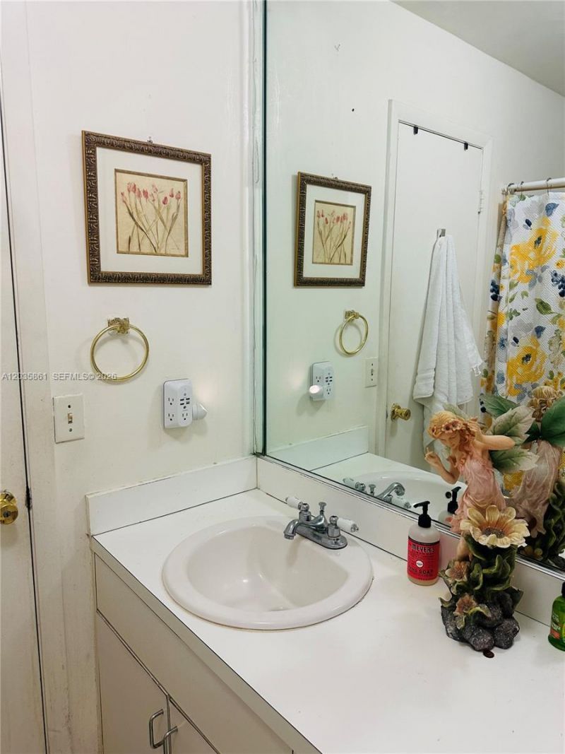 Please Call For Address, Miami, FL 33196 Photo