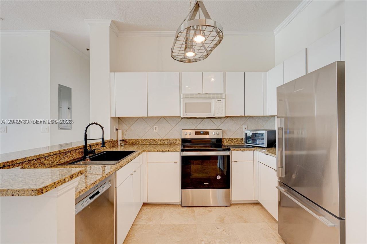 2665 SW 37th Ave , Unit 101, Miami, FL 33133 Photo