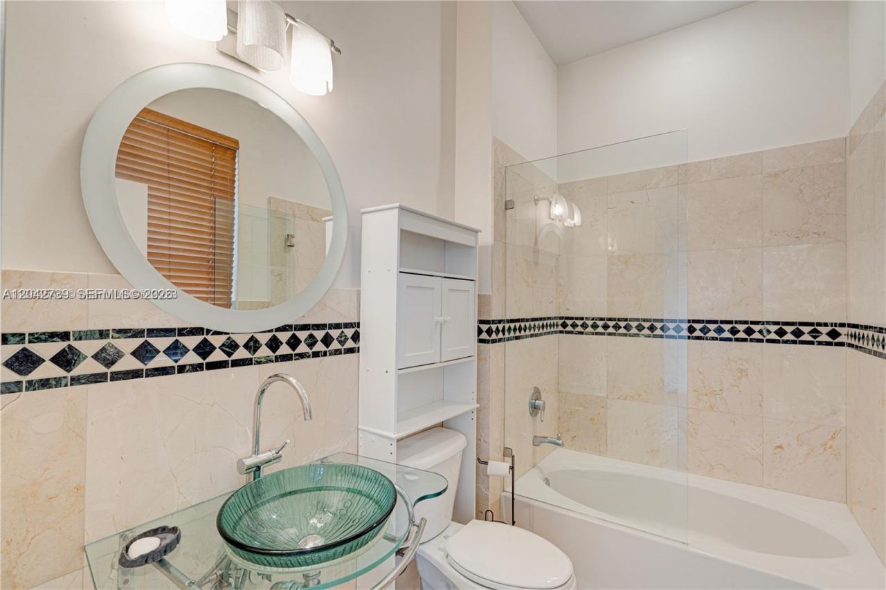 2665 SW 37th Ave , Unit 101, Miami, FL 33133 Photo