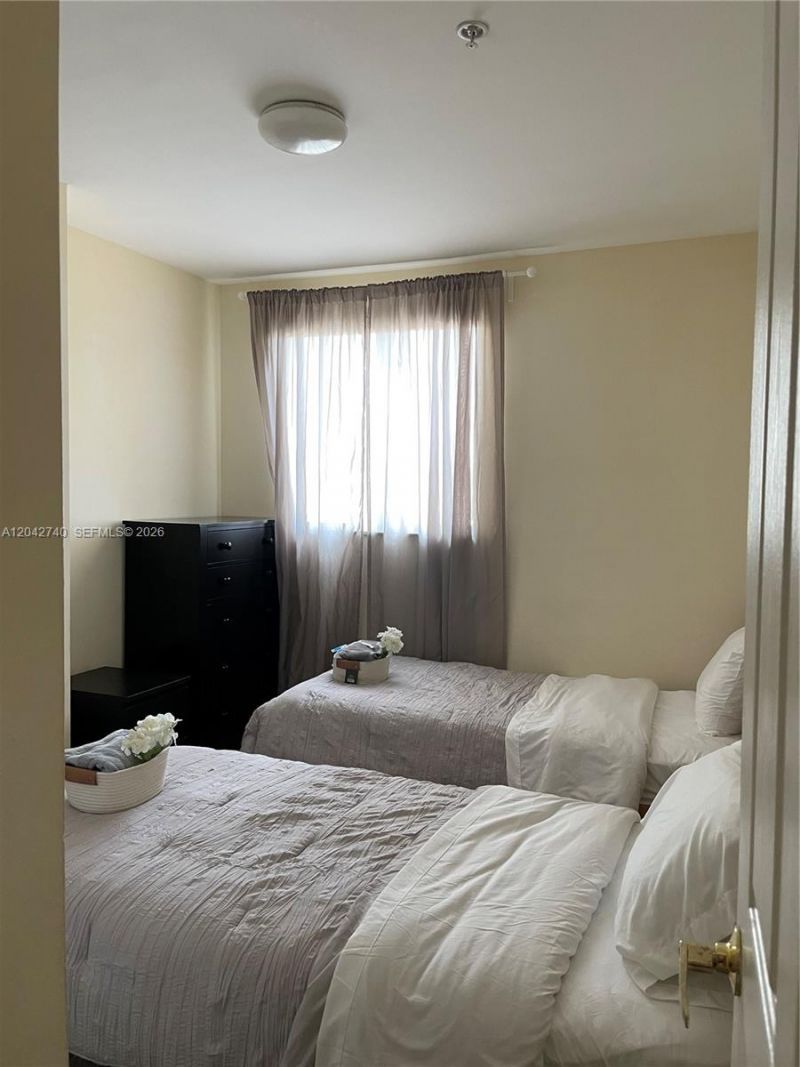 2280 SW 32nd Ave , Unit 202, Miami, FL 33145 Photo