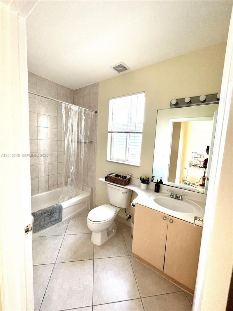 2280 SW 32nd Ave , Unit 202, Miami, FL 33145 Photo