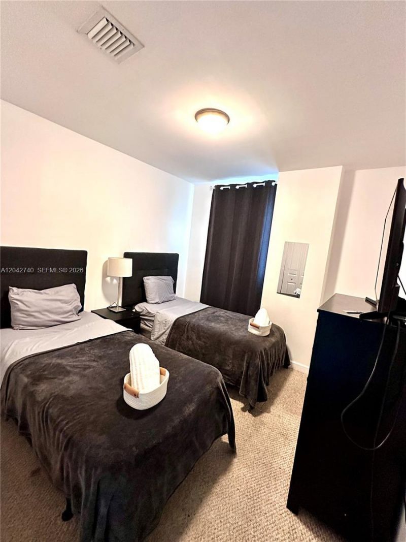 2280 SW 32nd Ave , Unit 202, Miami, FL 33145 Photo