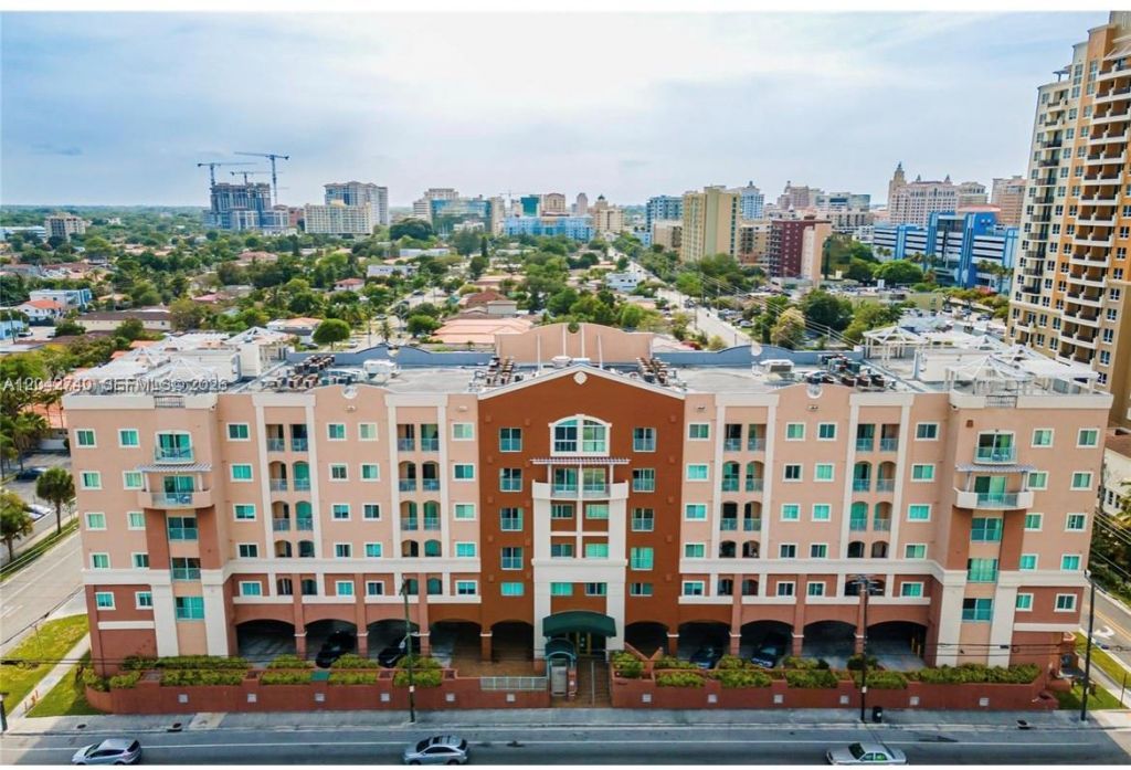 2280 SW 32nd Ave , Unit 202, Miami, FL 33145 Photo