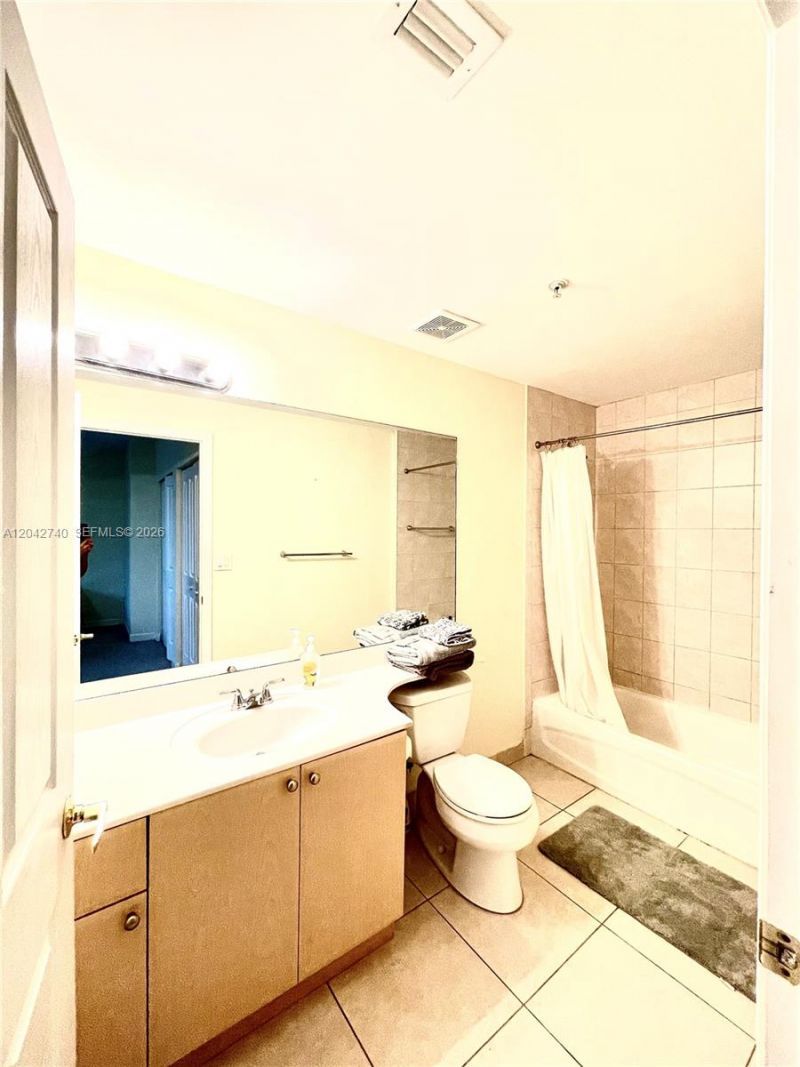 2280 SW 32nd Ave , Unit 202, Miami, FL 33145 Photo