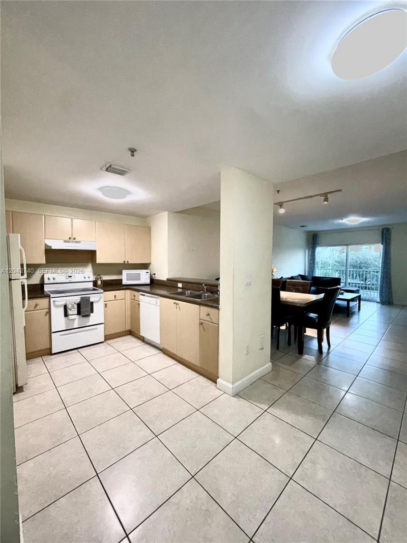 2280 SW 32nd Ave , Unit 202, Miami, FL 33145 Photo