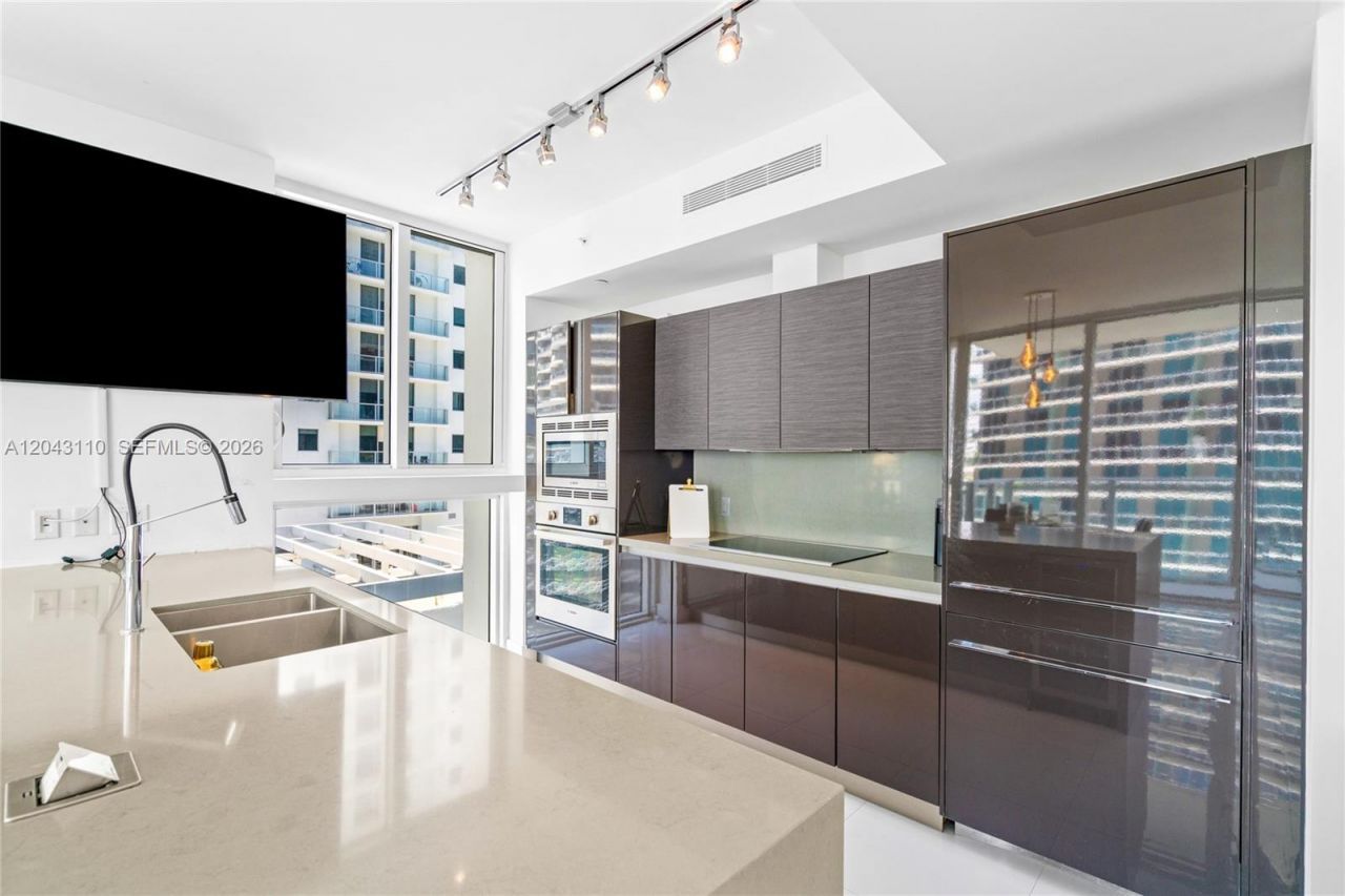 1080 Brickell Ave, Unit 1509, Miami, FL 33131 Photo