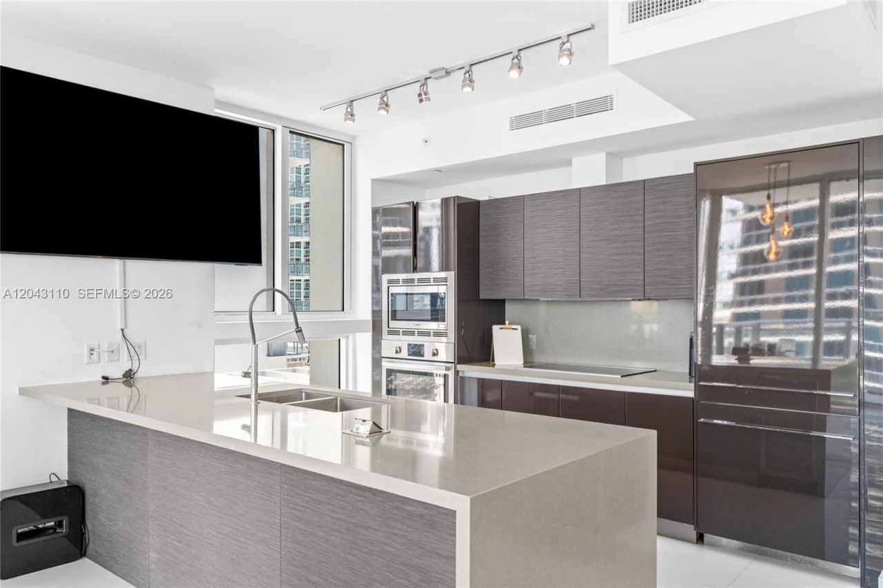 1080 Brickell Ave, Unit 1509, Miami, FL 33131 Photo