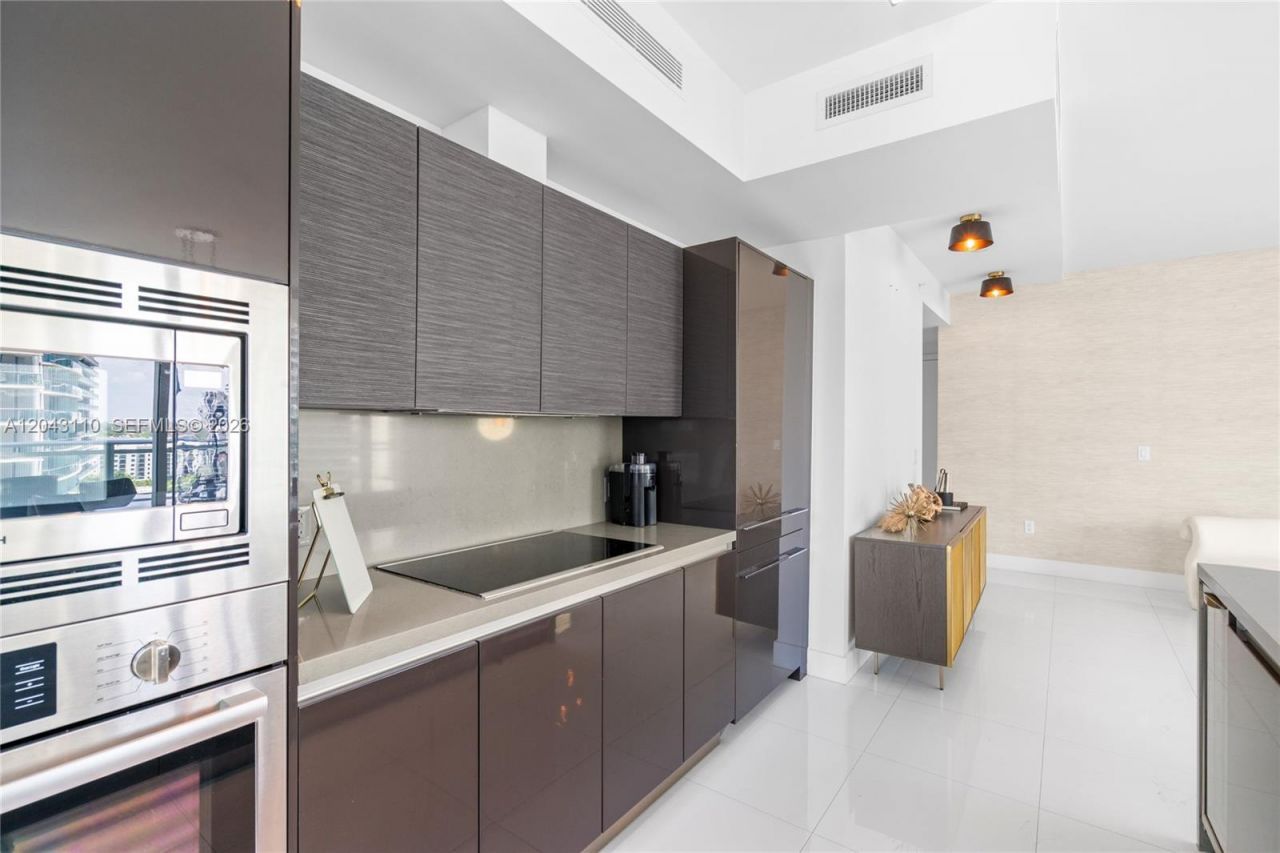 1080 Brickell Ave, Unit 1509, Miami, FL 33131 Photo