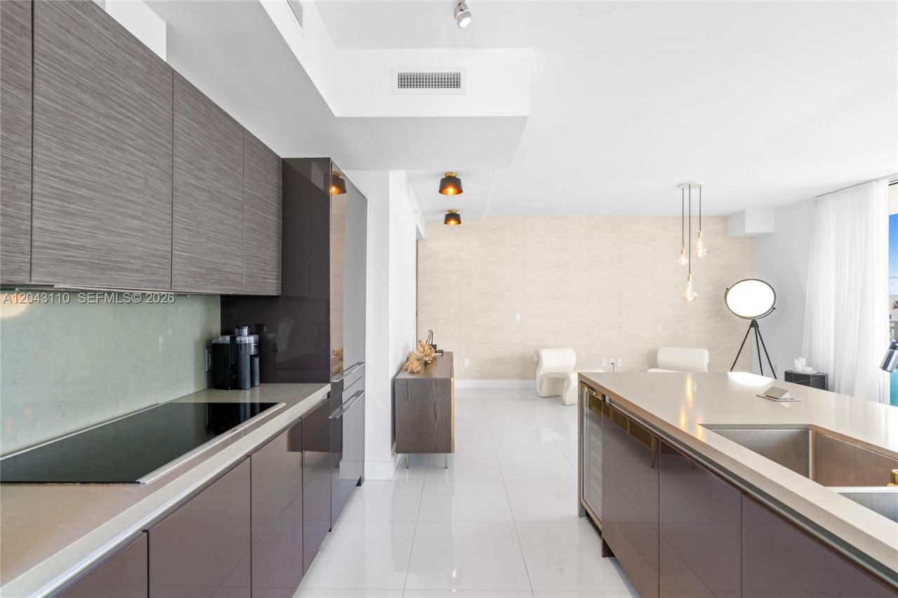 1080 Brickell Ave, Unit 1509, Miami, FL 33131 Photo