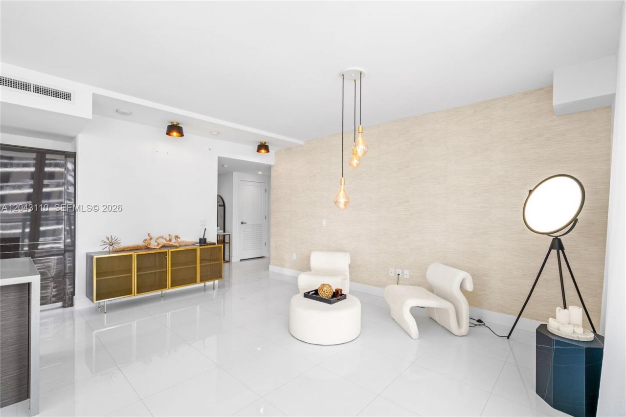 1080 Brickell Ave, Unit 1509, Miami, FL 33131 Photo