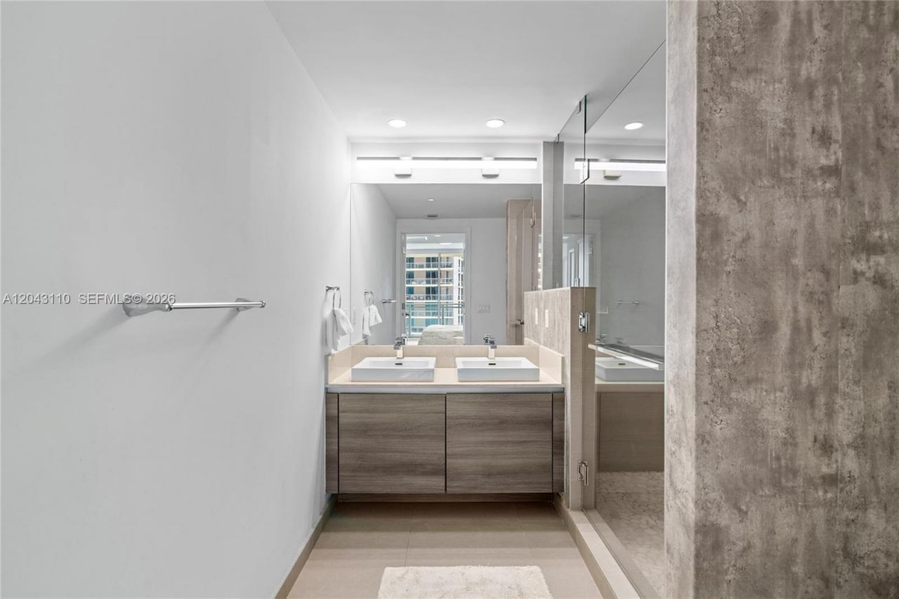 1080 Brickell Ave, Unit 1509, Miami, FL 33131 Photo