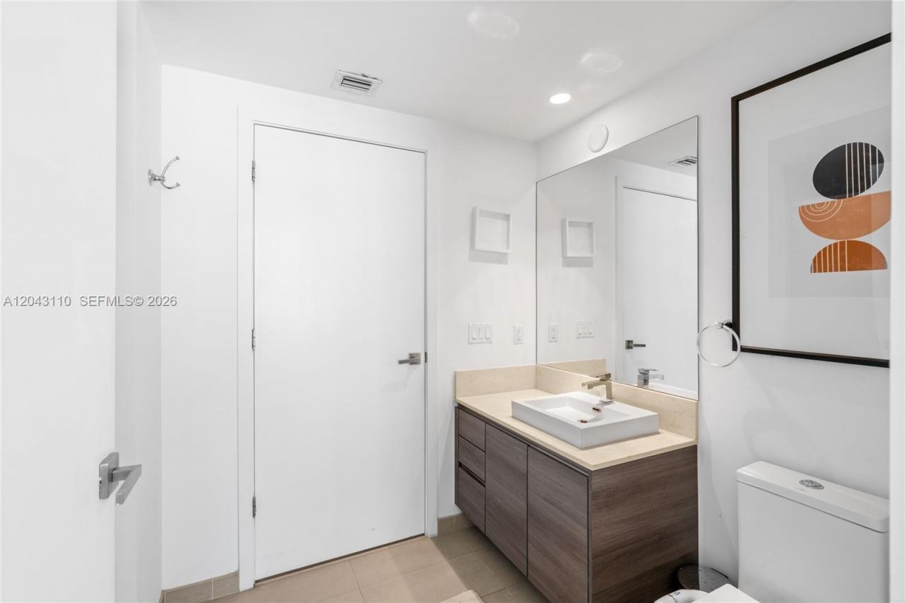 1080 Brickell Ave, Unit 1509, Miami, FL 33131 Photo