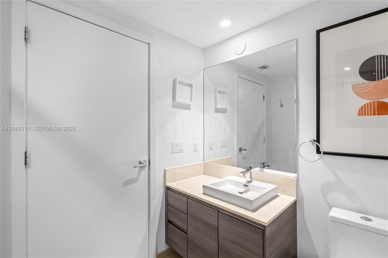 1080 Brickell Ave, Unit 1509, Miami, FL 33131 Photo