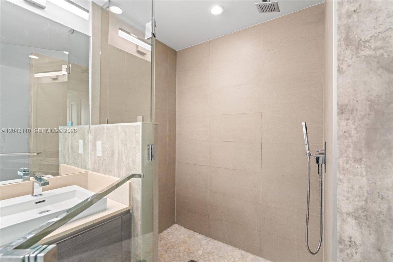 1080 Brickell Ave, Unit 1509, Miami, FL 33131 Photo