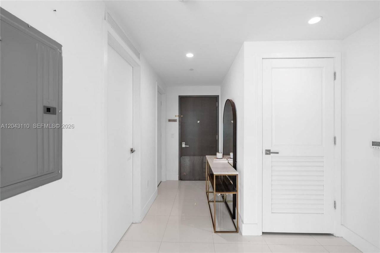 1080 Brickell Ave, Unit 1509, Miami, FL 33131 Photo