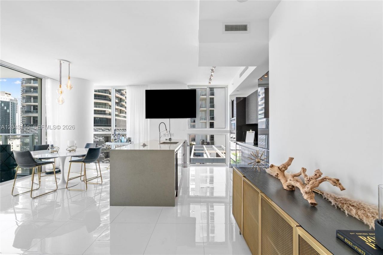 1080 Brickell Ave, Unit 1509, Miami, FL 33131 Photo