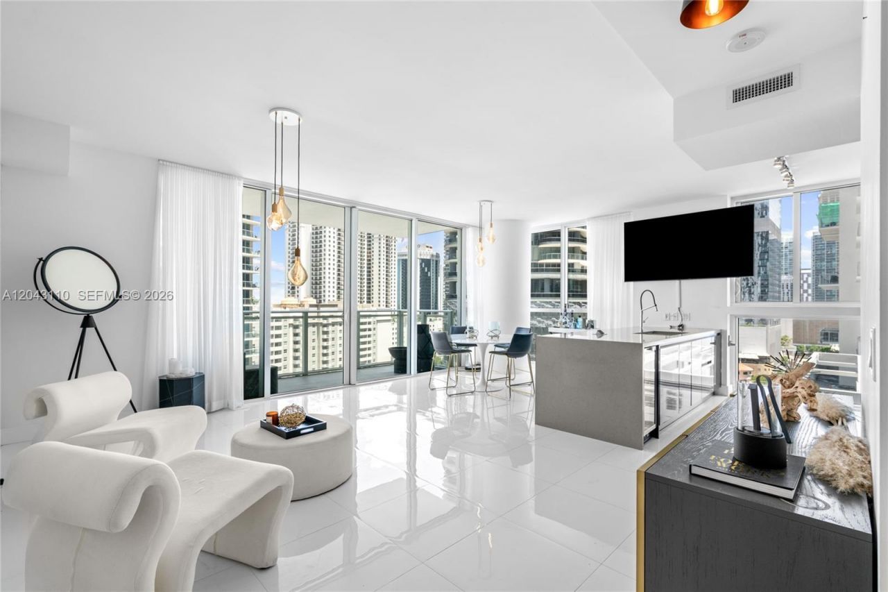 1080 Brickell Ave, Unit 1509, Miami, FL 33131 Photo