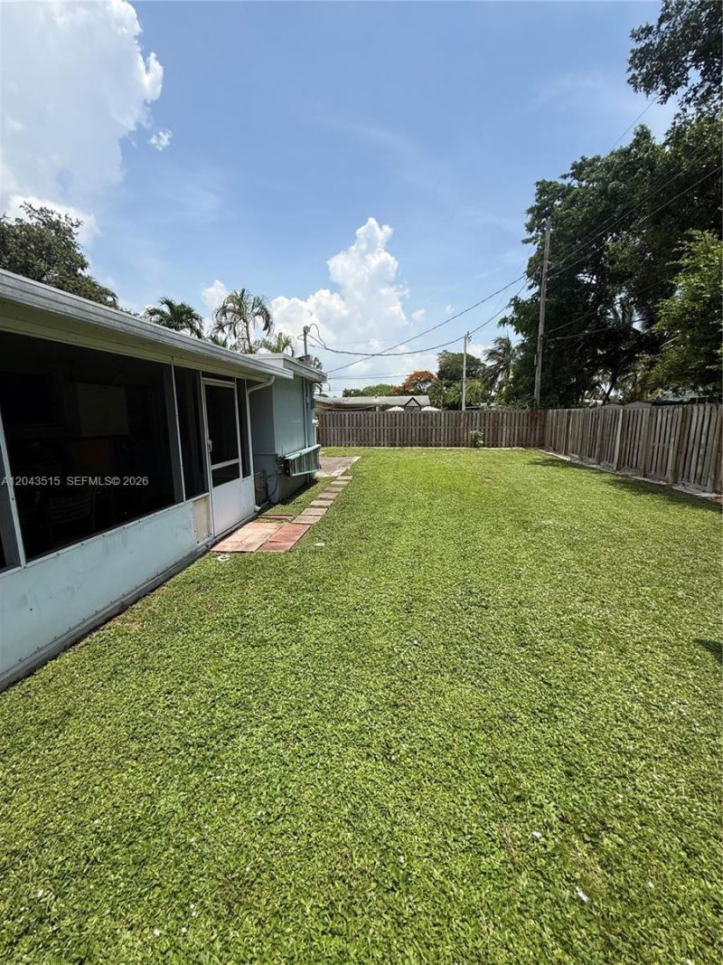 1232 SW 1st Ave , Pompano Beach, FL 33060 Photo