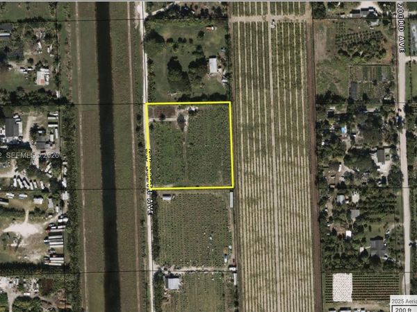 15805 SW 205 Avenue, Miami, FL 33187