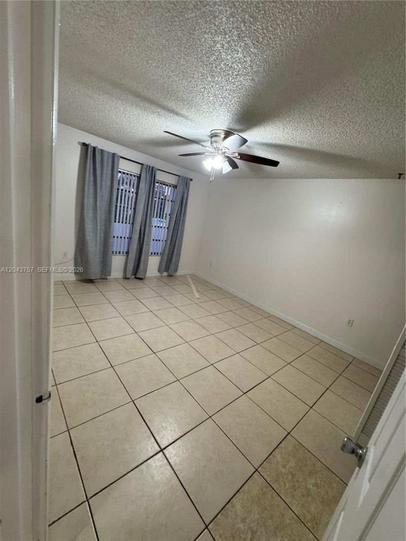 365 NE 125th St , Unit 301, North Miami, FL 33161 Photo