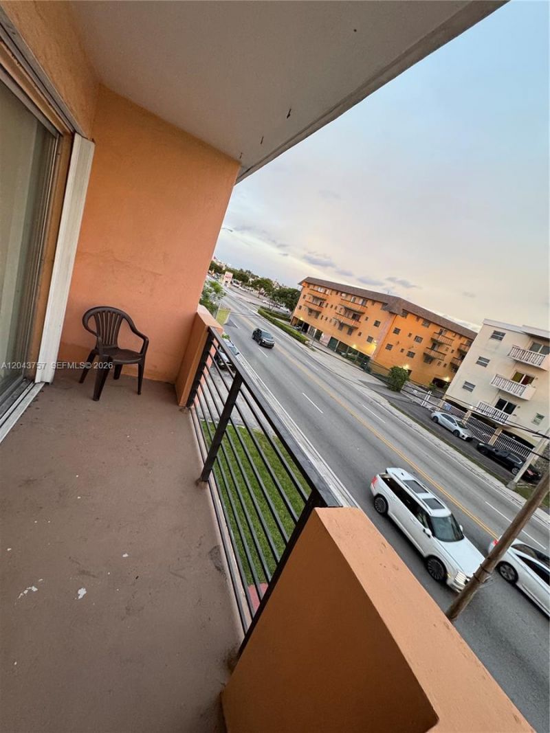 365 NE 125th St , Unit 301, North Miami, FL 33161 Photo
