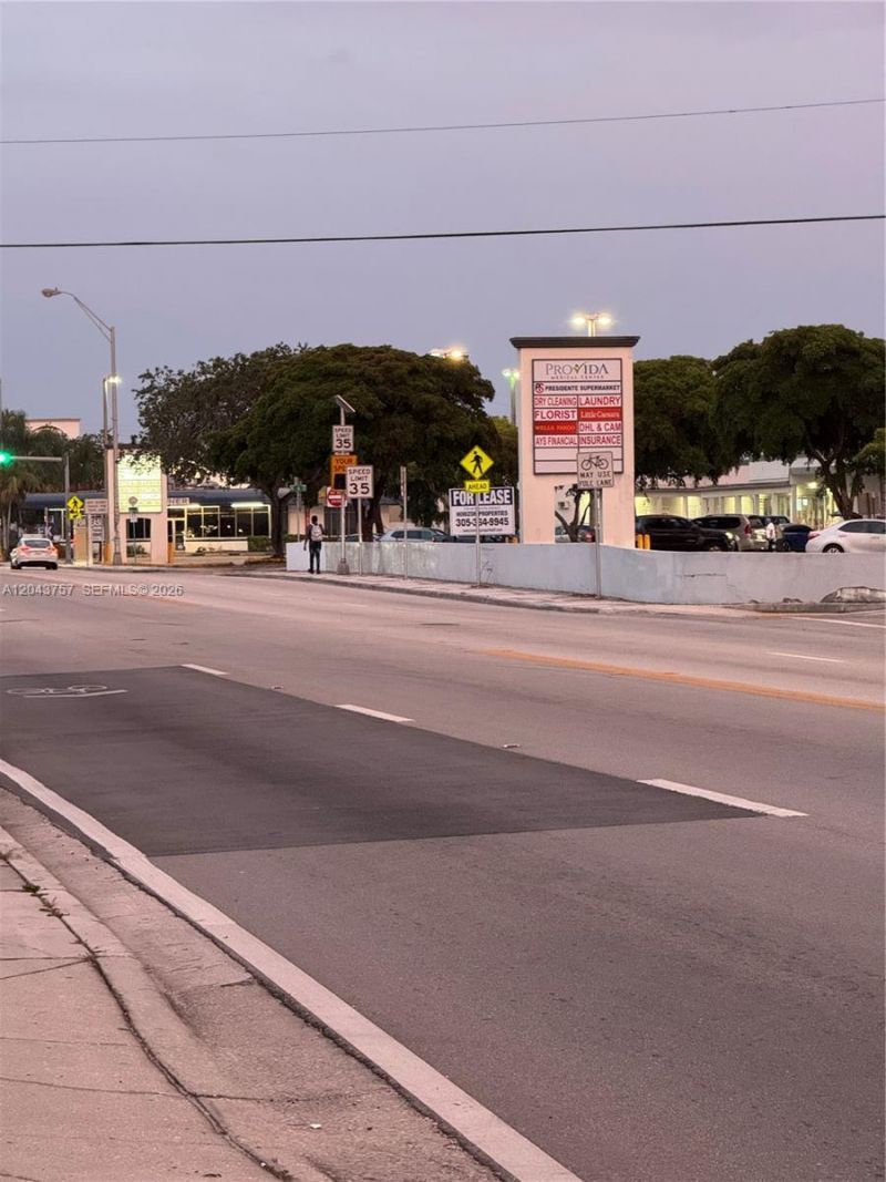 365 NE 125th St , Unit 301, North Miami, FL 33161 Photo