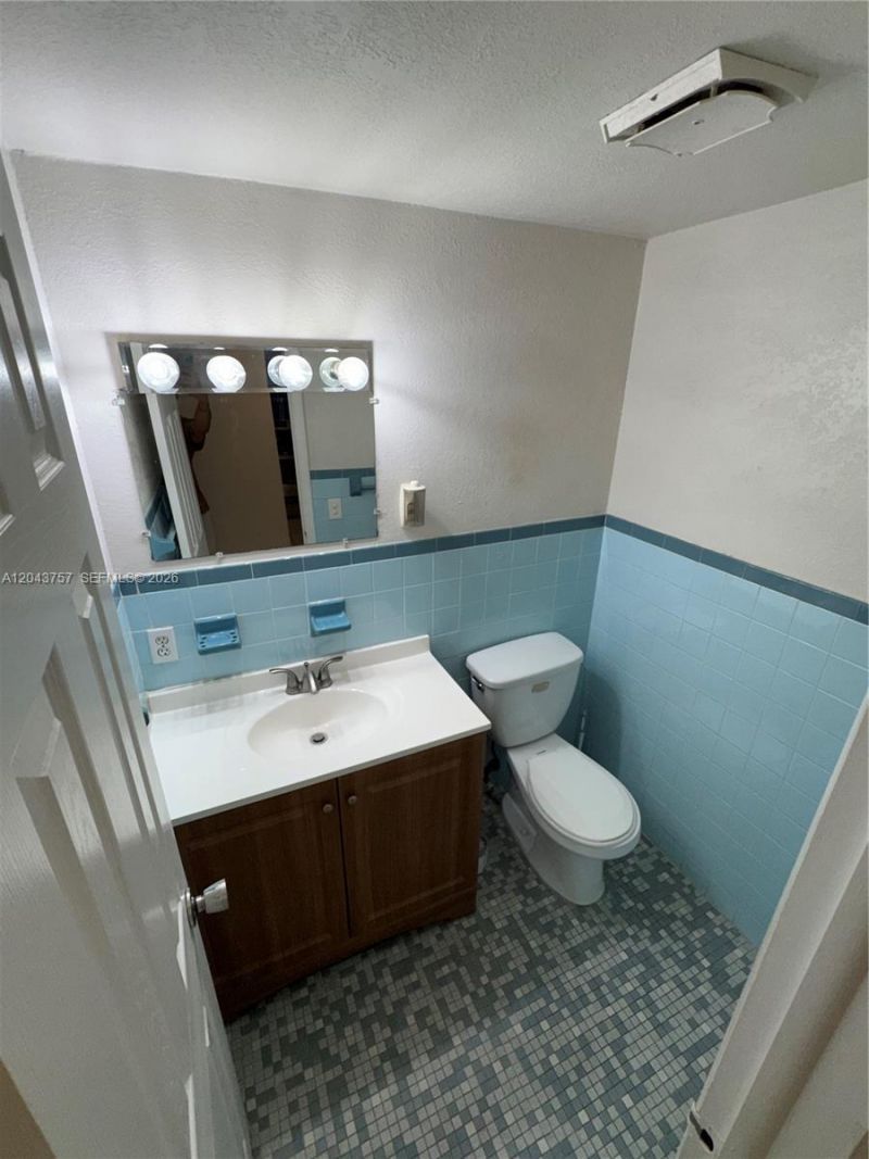 365 NE 125th St , Unit 301, North Miami, FL 33161 Photo