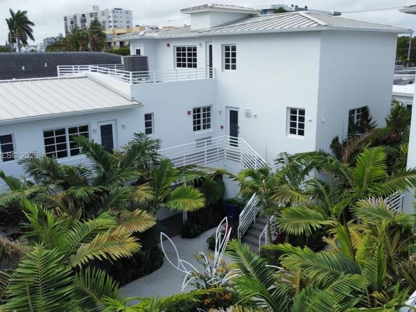 8035 Abbott Ave , Miami Beach, FL 33141