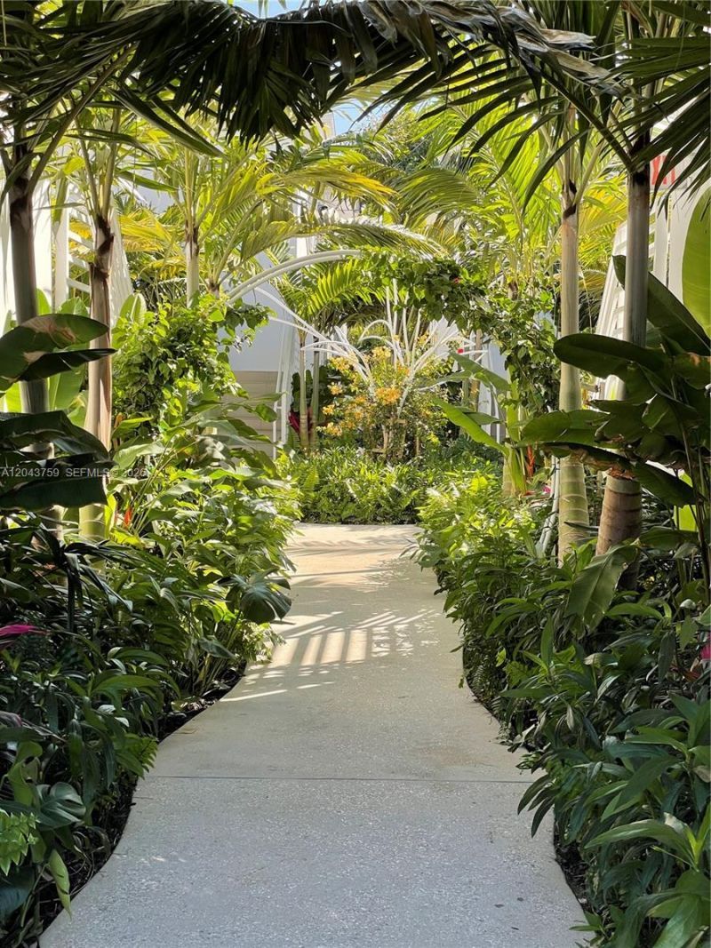 8035 Abbott Ave, Miami Beach, FL 33141 Photo