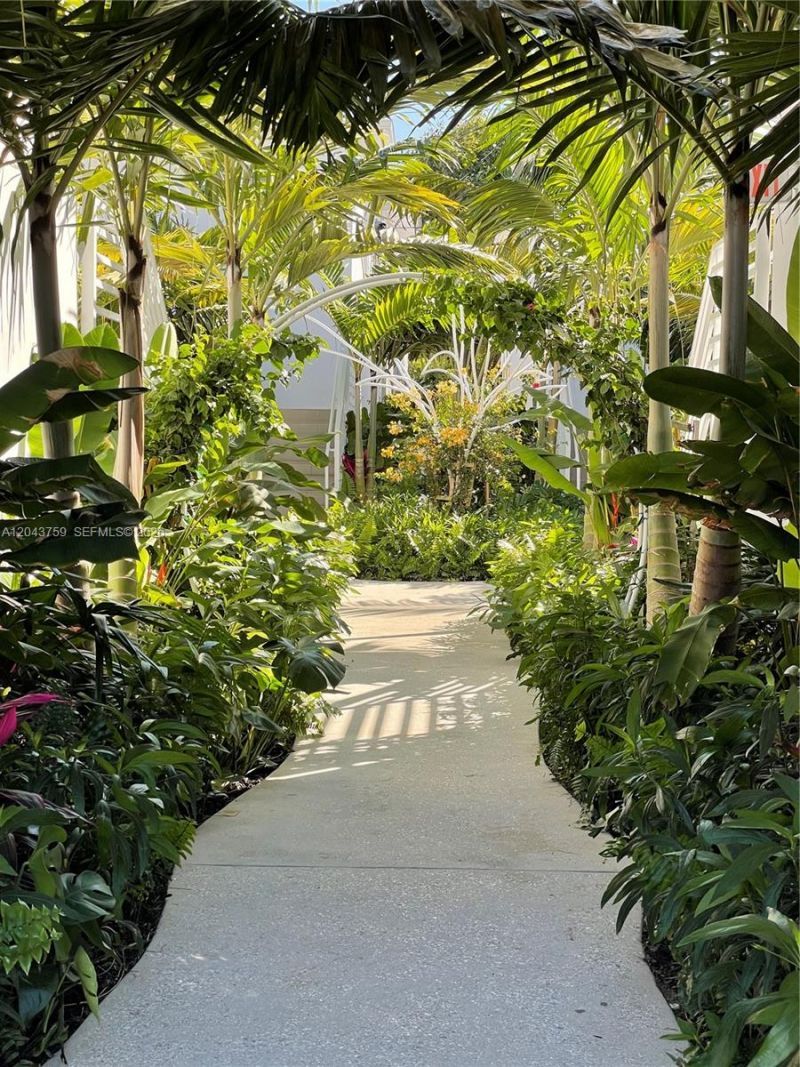 8035 Abbott Ave, Miami Beach, FL 33141 Photo