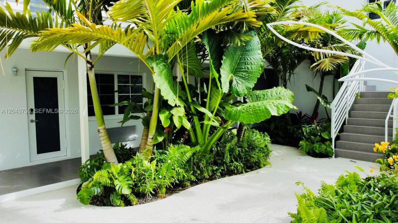 8035 Abbott Ave, Miami Beach, FL 33141 Photo