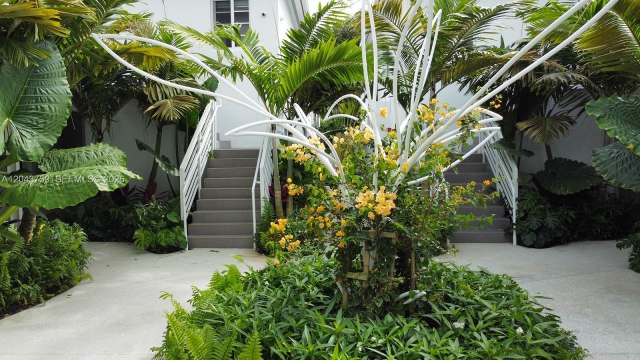 8035 Abbott Ave, Miami Beach, FL 33141 Photo