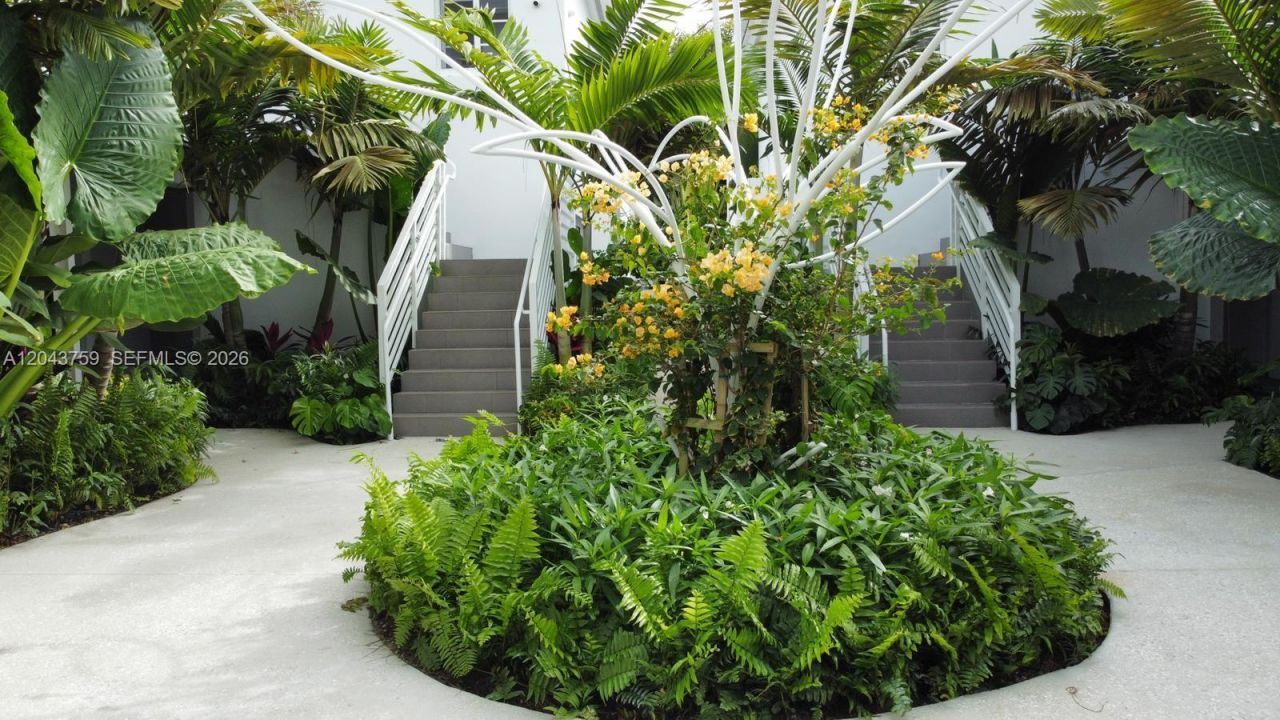 8035 Abbott Ave, Miami Beach, FL 33141 Photo