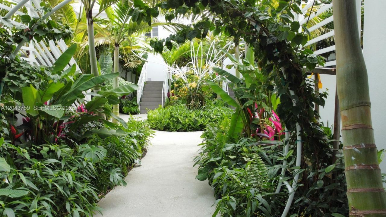 8035 Abbott Ave, Miami Beach, FL 33141 Photo